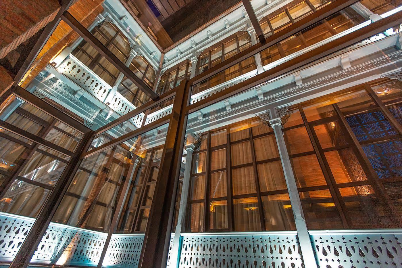 Royal Inn Τυφλίδα Εξωτερικό φωτογραφία