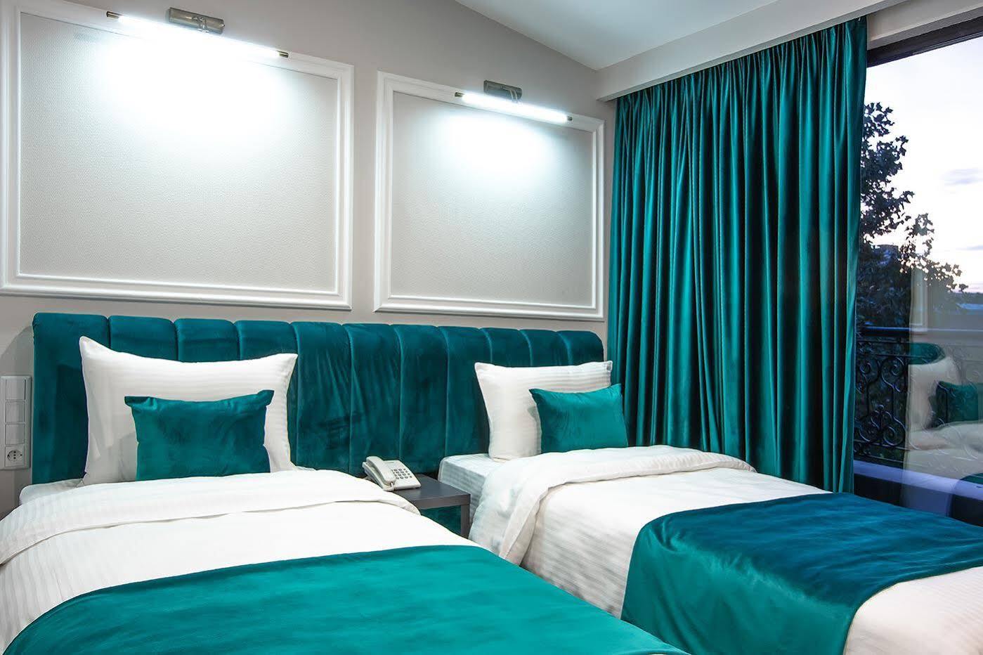 Royal Inn Τυφλίδα Εξωτερικό φωτογραφία